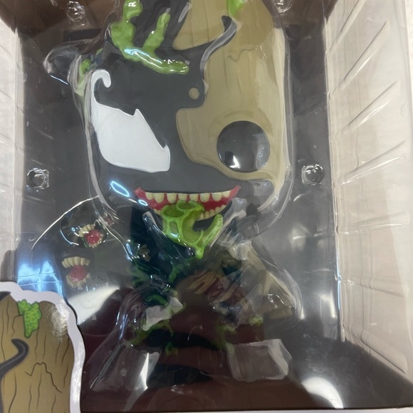 Funko Pop Spider-Man Maximum Venom Venomized Groot #613 10" Vinyl Bobblehead - Picture 2 of 4